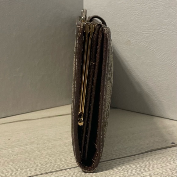 Gucci GG Supreme Canvas Continental Kisslock Wallet - Picture 4 of 7